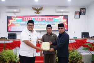 Delapan Fraksi DPRD Tanah Datar Berikan Tanggapan Atas Tiga Ranperda