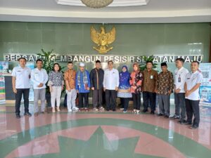 Tim Perancang UU Diskusi Penyusunan Naskah Akademik RUU Kabupaten Pesisir Selatan