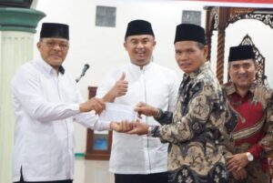 SUTAN RISKA BERSAMA TIM SYAFARI RAMADHAN DISAMBUT HANGAT MASYARAKAT NAGARI TEBING TINGGI