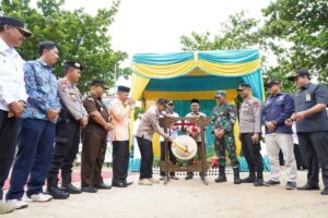 Buka Karya Bakti TNI dan Penanaman 100 Pohon Serentak, Bupati Eka Putra Bukti Hubungan Pemkab dan Forkopimda Berjalan Baik