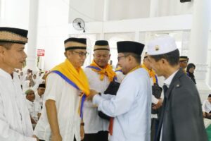 Bupati Eka Putra Lepas Keberangkatan 336 CJH Asal Tanah Datar