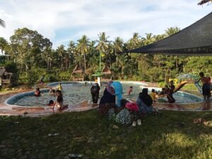 Kolam Renang Berok Inderapura, Ramai Dikunjungi Masyarakat Luar