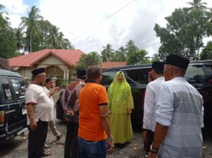 Anggota DPR RI Dapil Sumbar II Nevi Zuairina Kunjungi 3 Ruas Jalan di Padang Pariaman Aspirasi Masyarakat