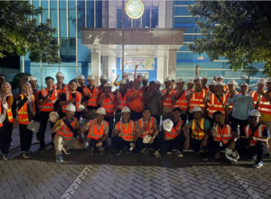 Direktur Utama Perumda AM Kota Padang Hendra Pebrizal Pimpin Kegiatan Sweeping