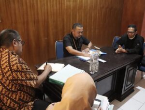 Sidang KI Sumbar, Toaik Damaikan Ryantoni dengan Komnas HAM