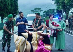 Kunjungi Padang Panjang, Wako Fadly Amran Sambut Kedatangan Danrindam I/BB