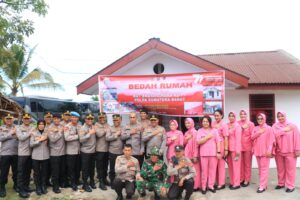 Kapolda Sumbar hadiri Anjangsana Bedah Rumah, Bentuk Kedekatan Pimpinan dengan Anak Buah