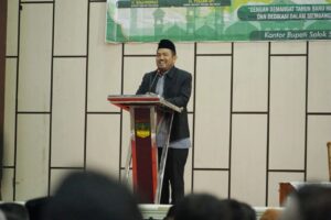 Wah, Ustadz Ini Puji Bupati Khairunas