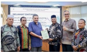 Tokoh Masyarakat Nagari Kambang Pessel Silaturrahmi dengan DPRD Sumbar