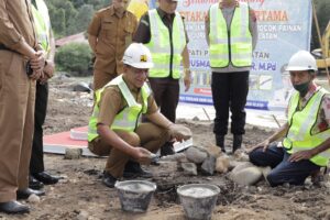 Bupati Pessel Letakan Batu Pertama Pembangunan Jembatan Wisata Carocok