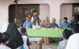 Wakil Ketua DPRD Sumbar Suwirpen Suib Motivasi Anak Yatim di Banuaran