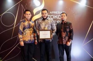Berperan Kembangkan Digitalisasi, Wako Padang Panjang Fadly Amran Raih Penghargaan Apresiasi Tokoh Indonesia