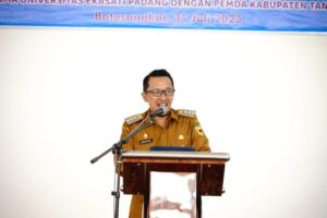 Sambut Mahasiswa KKN, Bupati Eka Putra : Aplikasikan Ilmu Perkuliahan Untuk Membantu Masyarakat
