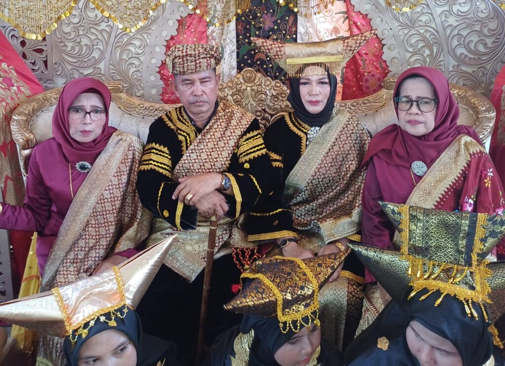 Lubuk Nyiur IV Koto Mudiek Baralek Gadang, Datuak Rajo Gamuyang Basalin Baju