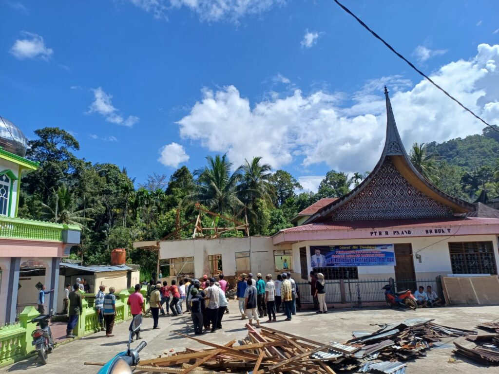 Diakomodir Melalui Dana Pokir, Masyarakat Andaleh BB Terima Bantuan Sebesar 250 Juta