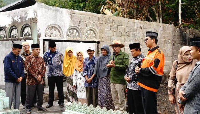 Diserahkan Bupati, Baznas Tanah Datar Bantu Korban Kebakaran di Jorong Sialahan