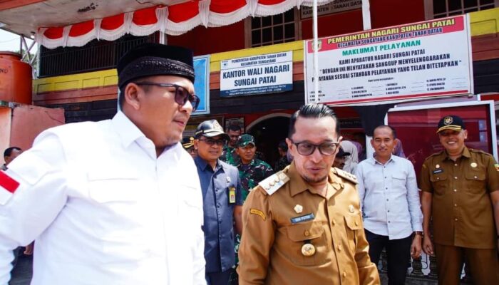 Pantau Pilwana Serentak, Bupati Eka Putra Bersama Forkopimda Kunjungi Beberapa TPS