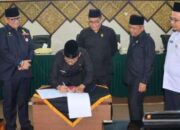 Akhirnya DPRD Kota Padang Setujui Ranperda APBD-P TA 2023 Menjadi Perda Dalam Sidang Paripurna