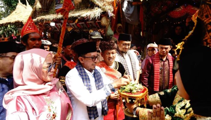 Bupati Eka Putra Undang GM Garuda Indonesia Saksikan Event Bukak Kapalo Banda