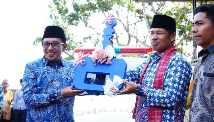 Bupati Serahkan Satu Unit Ambulance Bagi Warga Talang Tangah