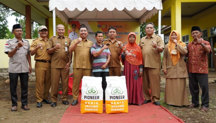 682 KPM Kenagarian Lubuk Gadang Timur Terima Bantuan Pangan