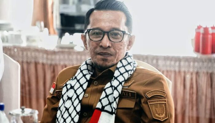 Tidak Ada Negosiasi, Bupati Eka Putra Akan Tempuh Jalur Hukum