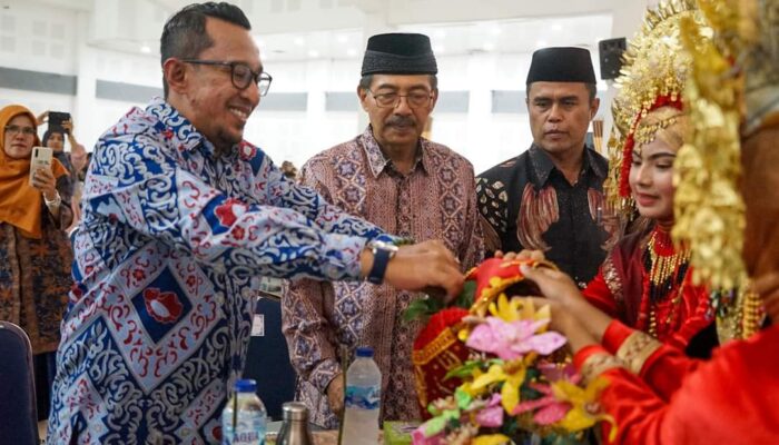 Eka Putra : Kepsek dan Tenaga Pendidik Motor Utama Menciptakan Generasi Muda Unggul