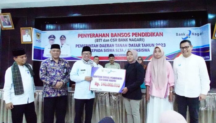 Pemda Tanah Datar Serahkan Bantuan Pendidikan Senilai Rp. 449.423.525