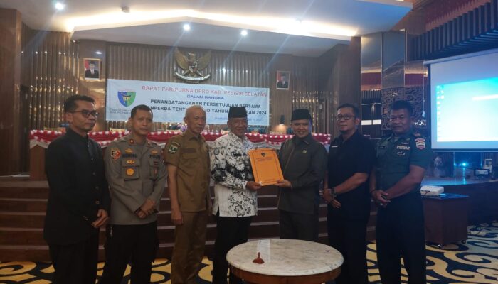 DPRD Pessel Gelar Paripurna Penandatanganan Persetujuan Bersama Ranperda Dengan Pemkab Pessel