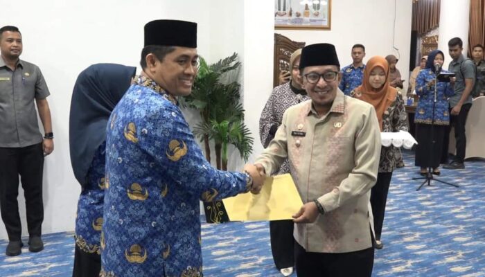 Bupati Tanah Datar Lantik 19 Pejabat Fungsional