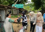 Tiga Puteri Bupati Rusma Yul Anwar, Sambangi Warga Terdampak Banjir