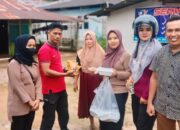 Solidaritas dari UPT SMPN I IV Jurai Berikan Bantuan Korban Banjir di Kabupaten Pesisir Selatan