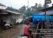 Perumda Air Minum Kota Padang Salurkan Air Bersih Kepada Masyarakat Pasca Banjir Melanda Kota Padang