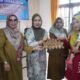 Bagikan Paket Sembako dan Susu Formula di Singgalang, Ketua TP-PKK Sampaikan Pesan