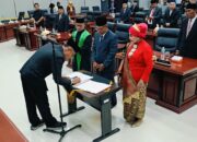 DPRD Kota Padang Gelar Sidang Paripurna Pelantikan PAW Resmita dan Khairul Karohan