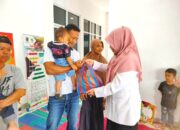 Dinas Pangan Kota Solok Salurkan Bantuan Pangan untuk 100 Keluarga Balita Stunting