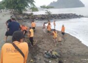 Dinas Lingkungan Hidup Sigap Bersihkan Sampah Di Pantai Padang