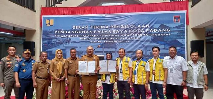 Pemko Padang Resmi Terima Pengelolaan Pasar Raya Fase VII Dari BPPW Sumbar