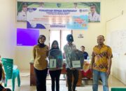 Departemen Ilmu Administrasi Negara FIS UNP Gelar Rehabilitasi Sosial Terhadap Korban Banjir di Pessel