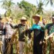 Bupati Tanah Datar Hadiri Panen Raya Jagung di Padang Magek