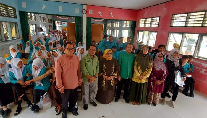 Anggota DPRD Sumbar Sitti Izzati Azis Reses Jemput Aspirasi Siswa SMAN 2 Batang Anai
