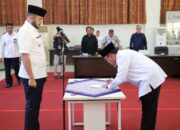 Fadly Amran Kukuhkan Pengurus TKPK Kota Padang