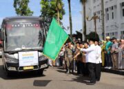 Wako Hendri Arnis Lepas 19 Jemaah Haji Kloter 15
