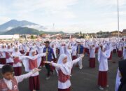 Ribuan Pelajar SD dan SMP Ikuti Senam Massal di Bancalaweh