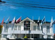 Sekretaris KPU Sumbar Serahkan SK CPNS dan Beri Pembekalan Integritas