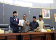 Walikota Padang Sampaikan Ranperda Tentang RPJMD Kota Padang Tahun 2025-2029