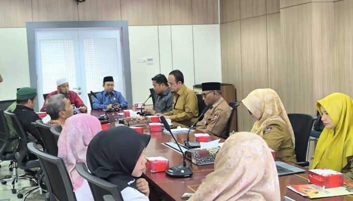 Ketua DPRD Padang Muharlion Terima Kunjungan DPD RI Jelita Donal