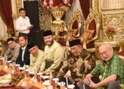 Pemko Padang Sambut Tamu Kehormatan Dengan Makan Bajamba