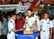 Fadly Amran Hadiri Malam Resepsi di Galadak KRI Bima Suci di Teluk Bayur