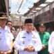 Wakil Walikota Padang Serahkan Bantuan Untuk Pasar Payukumbuh